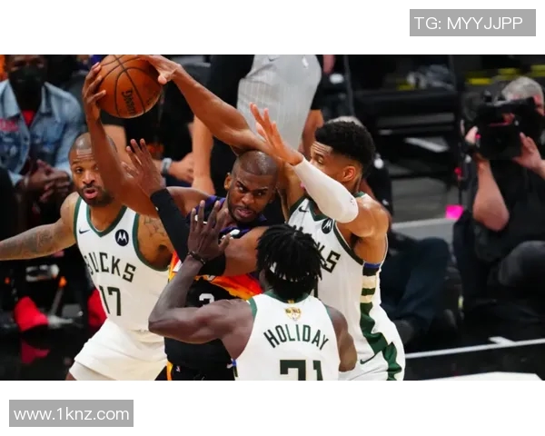 字母哥全能表现助雄鹿击败太阳布克虽砍39分仍难阻四连败